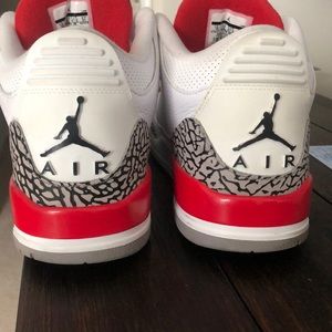Size 13 Jordan 3’s.